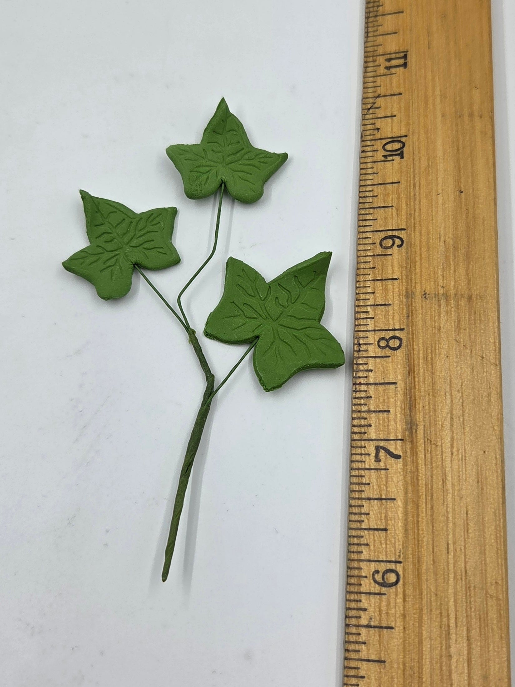Ivy Leaf Spray 1 1/2" 2pc. Green (626G)