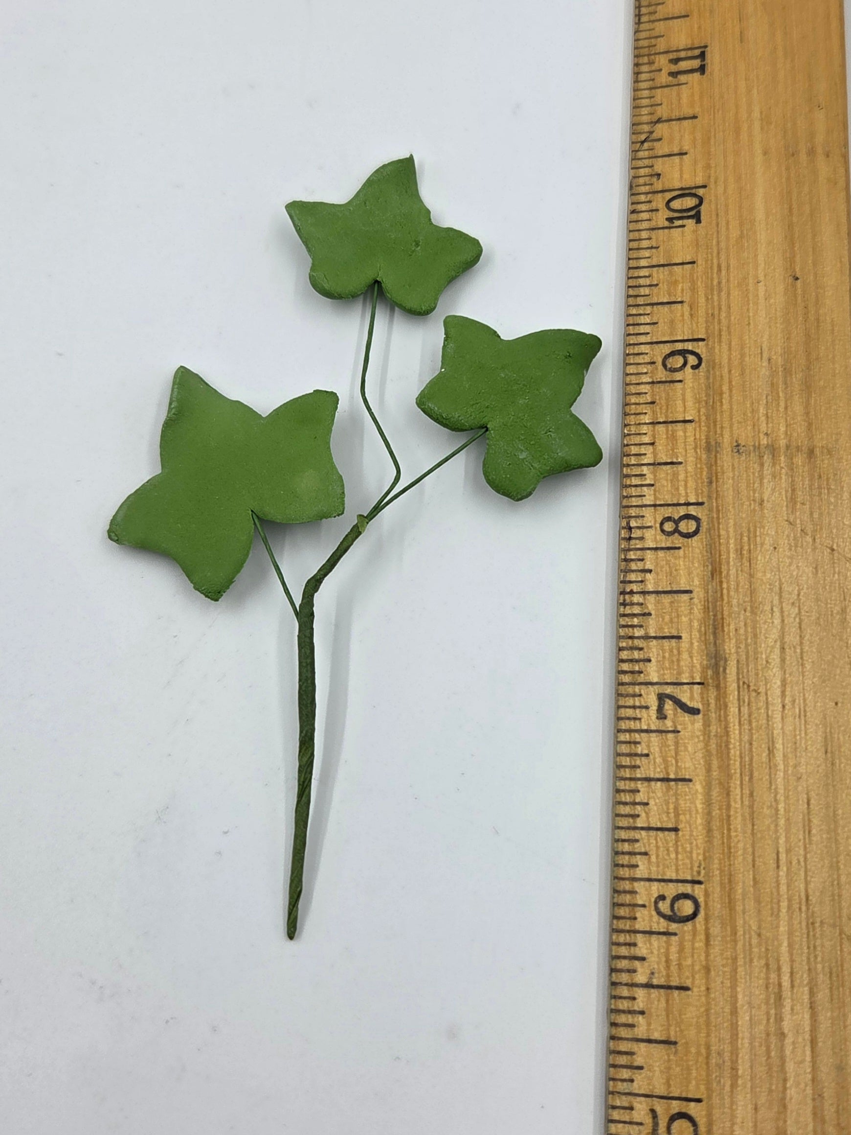 Ivy Leaf Spray 1 1/2" 2pc. Green (626G)