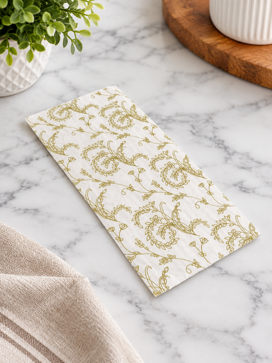 Candy Pad for 1lb 1Part Box 50pcs. White/Gold